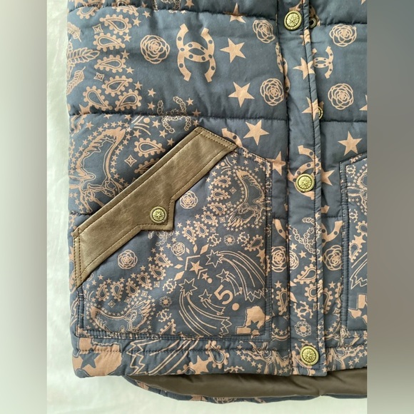 Chanel Paris Dallas Vest sz 36 - Picture 5 of 12